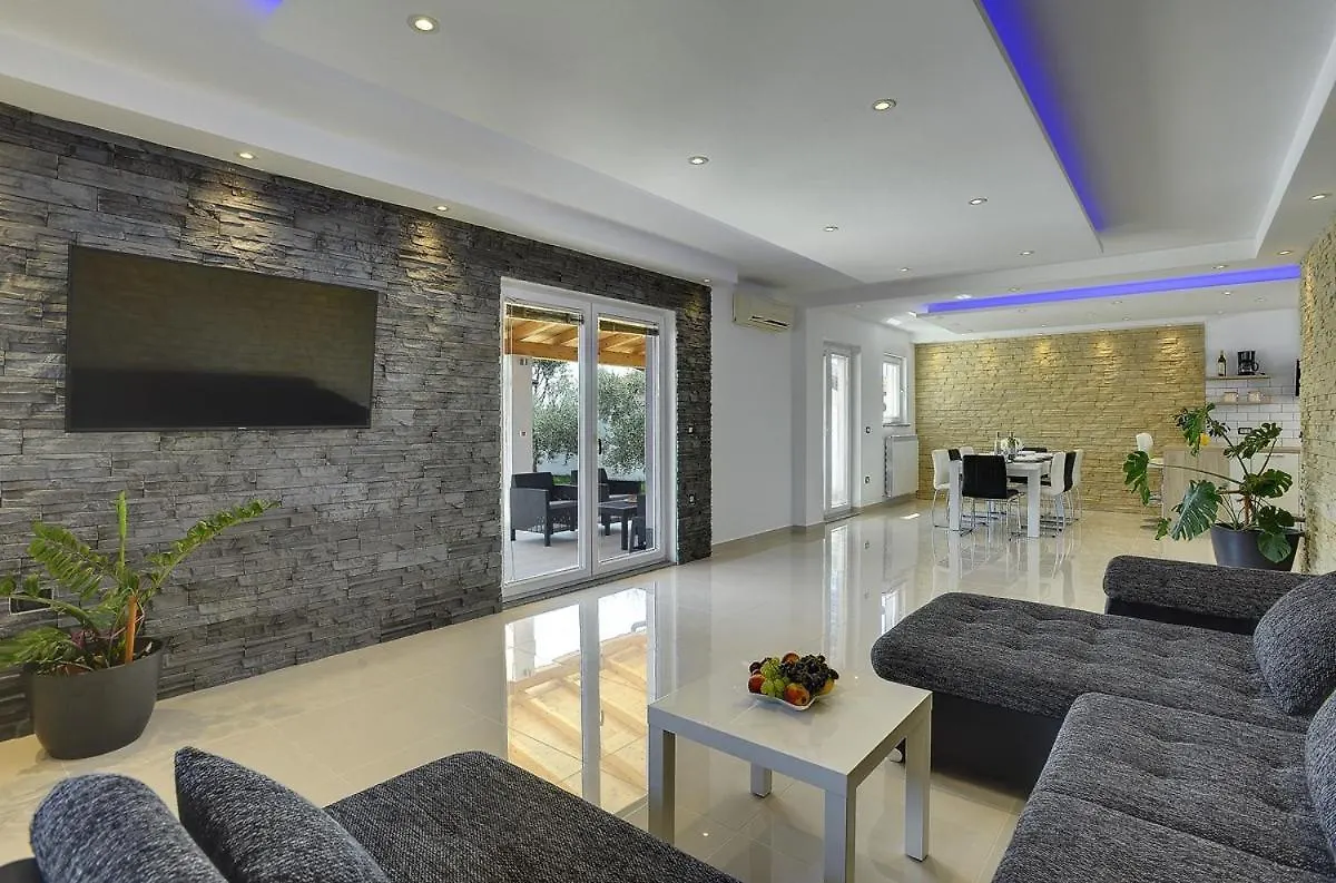 פולה Villa Zeus בית נופש