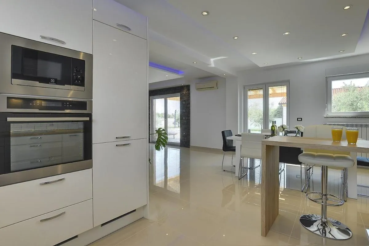 פולה Villa Zeus 0*,  קרואטיה