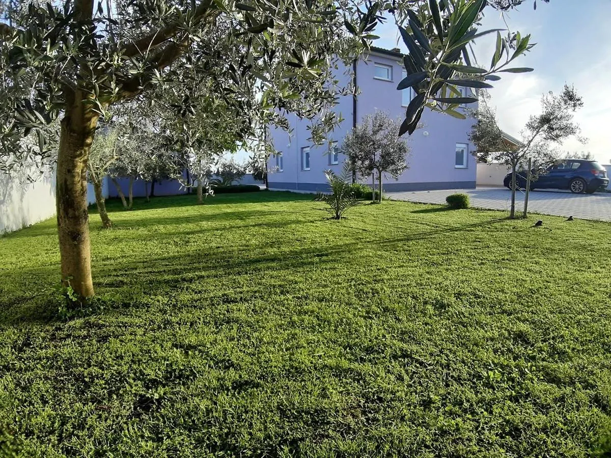 בית נופש פולה Villa Zeus